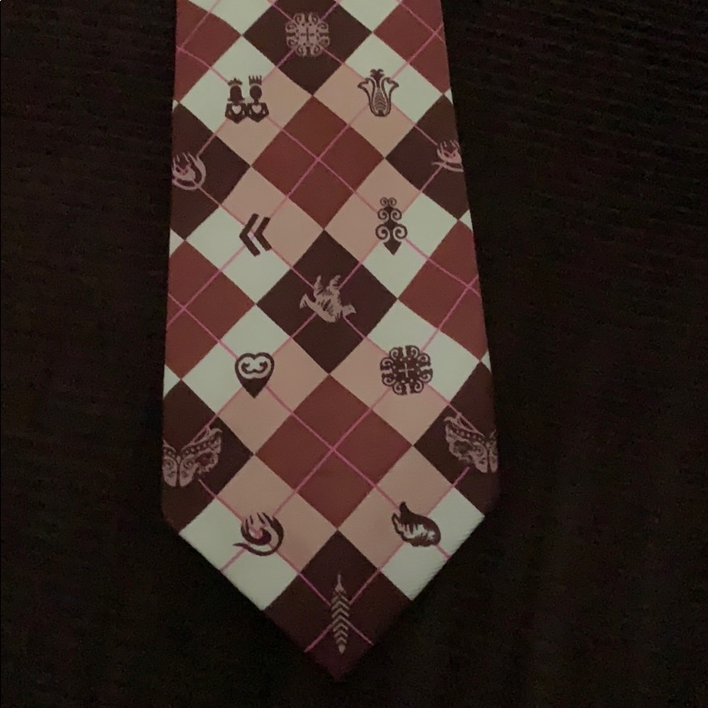 Warriors in pink tie